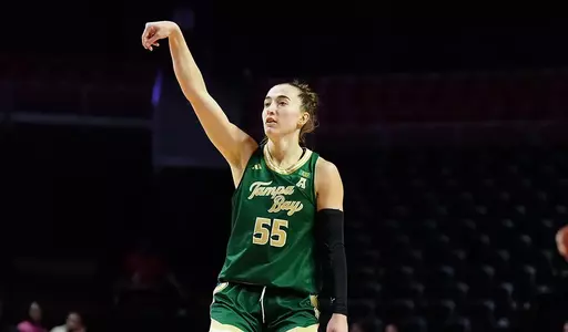 Carla Brito hits five 3-pointers against Temple