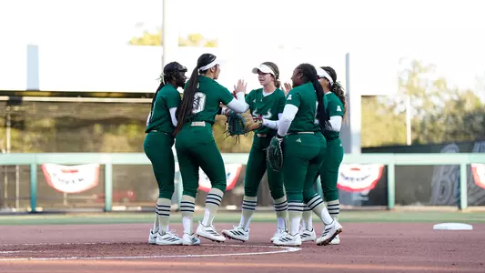 SB 1st inning huddle against ISU
