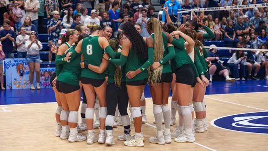 South Florida prematch huddle at No. 9 Penn State