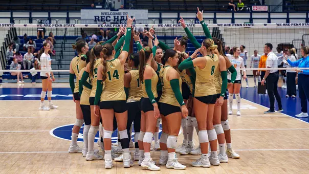 Volleyball prematch huddle vs Tennessee