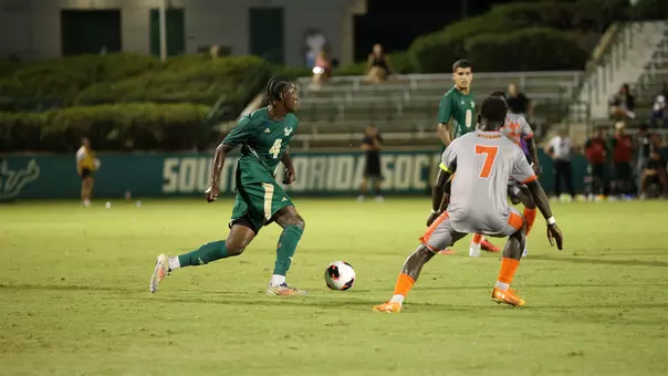 Charles Volcy dribbling vs UTRGV.