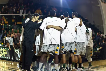 2011-12 USF MBK Huddle - UOP