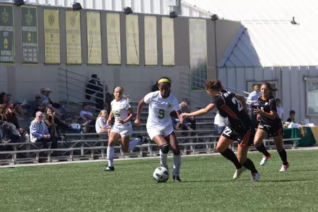 Weerackoon, Rochelle - 12WSOC vs Pacific2