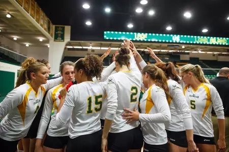 Volleyball Set to Face No. 23 Pepperdine and No. 16 BYU in Weekend Road Trip Image