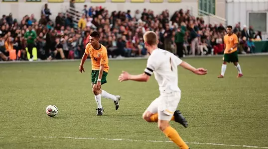 Kevin De La Torre Action vs. Canisius 2015