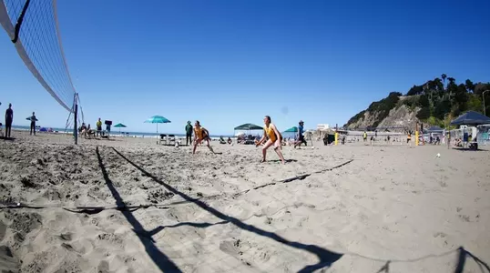 Carly Lowry & Emily Reed vs. Pacific 2017