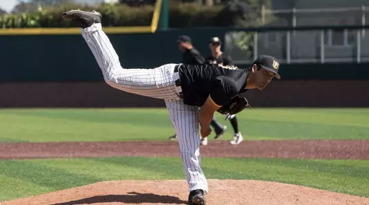 Brenden Jenkins vs. Pepperdine 2017_Jamie Soja