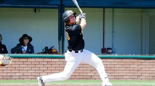 Dominic Miroglio vs. Pacific 2017_Christina Leung