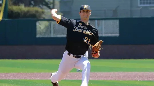 Grant Goodman vs. Pacific 2017_Christina Leung