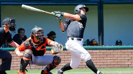 Harrison Bruce vs. Pacific 2017_Christina Leung