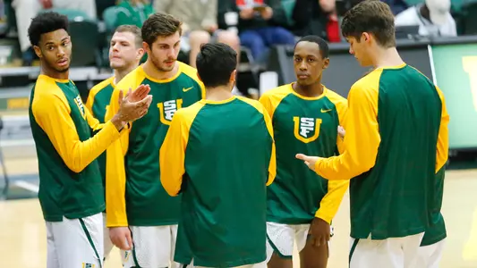 USF-Dons-Mens-Basketball-Huddle