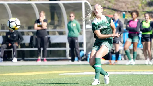 Autumn-Smithers-USF-Dons-Womens-Soccer-kicking