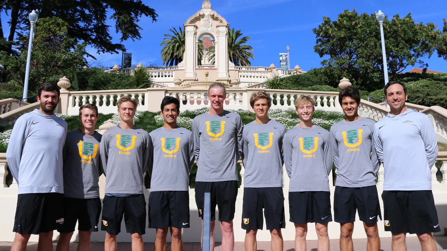 2017-18 Men's Tennis Team Shot