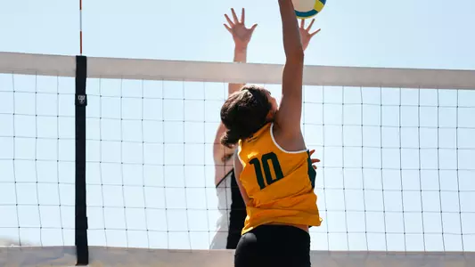 USF Women's Beach Volleyball Carly Lowry