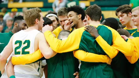 USF-Dons-Mens-Basketball-pregame-huddle