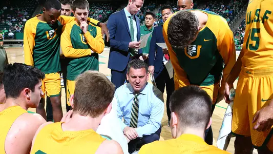 USF-Dons-Men's-Basketball-teamhuddle-vs-North-Texas-CBI