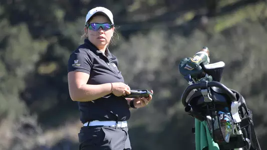 Emily-Laskin-USF-Dons-Womens-Golf-WCC-practice