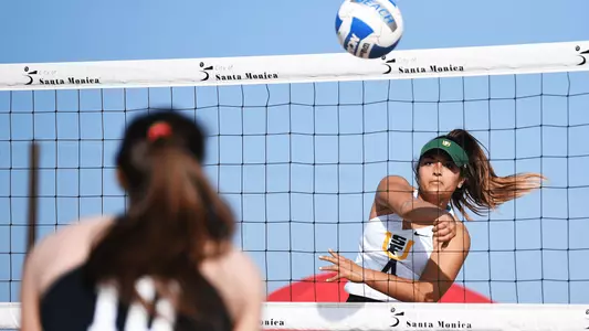 USF Beach Volleyball Pi'ikea Clemens Hitting