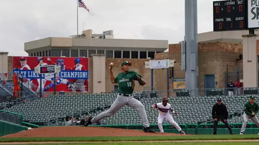 rileyornido-pitching-wideview