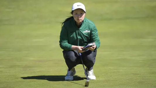 Pearl-Rojanapeansatith-USF-Dons-Women's-Golf-putting