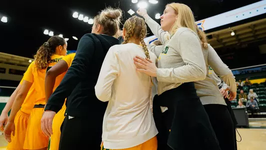 Women's basketball huddle vs. Cal State Fullerton 12-4-2019