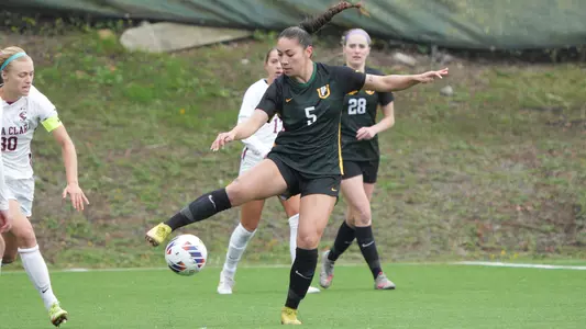 Lindsey Chau Action Shot