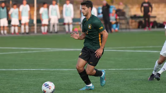 Rodrigo Bueno Chasing Ball