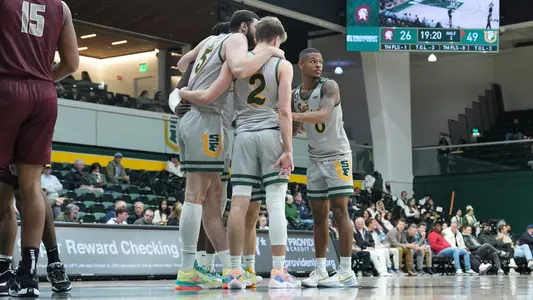 MBB Huddle vs. Little Rock