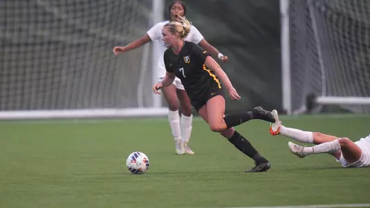 Kaya Pigoni Action Shot