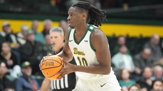 Jonathan Mogbo Looking