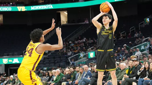 Mike Sharavjamts vs. Minnesota at Chase Center 11/26/23