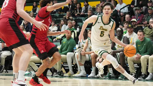 Mike Sharavjamts vs. Seattle U