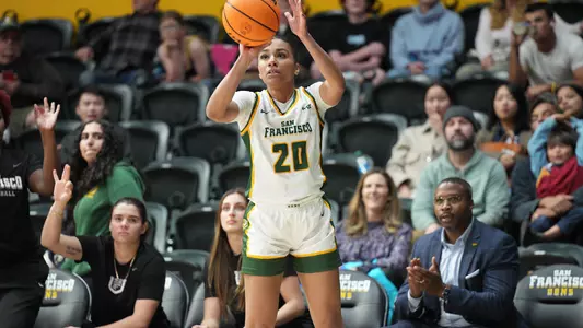 Aya Keita shooting a three