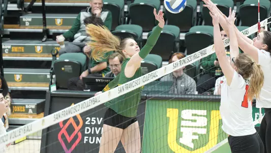 Amelia Dombrowska attack vs. Oregon State