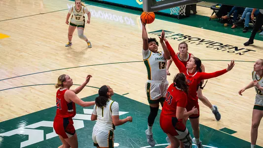 Debora dos Santos layup