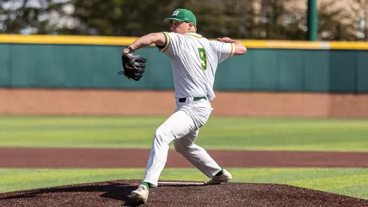 Andrew Hazell pitching vs. SCU