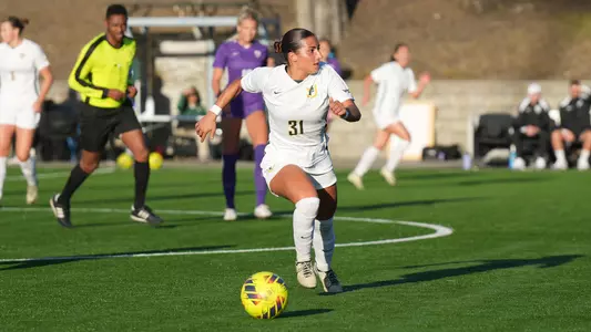 Konstantina Konidaris Dribble