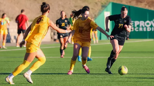 Kaitlyn Sasadeusz vs. USC