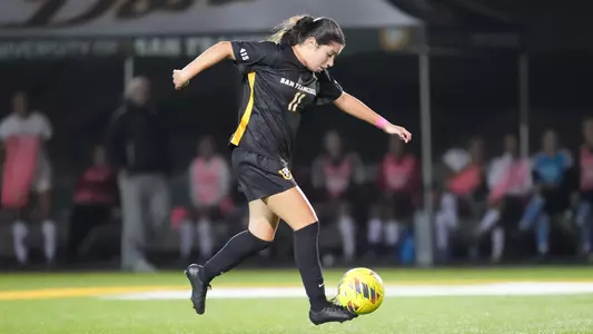 Alicia Osegueda Dribbling vs. Seattle U October 2025
