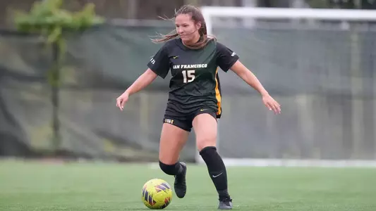 Paige Nakada Dribbling against Washington State November 2025