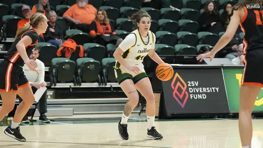 Mia Vuksic dribbling vs. Oregon State