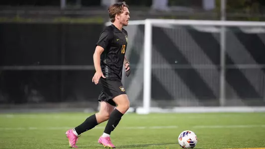 Rylan Smith Dribble Sept. 2025