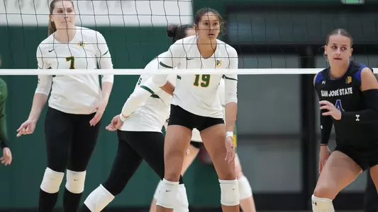 Hokulani Perez waiting for a serve vs. SJSU 2025