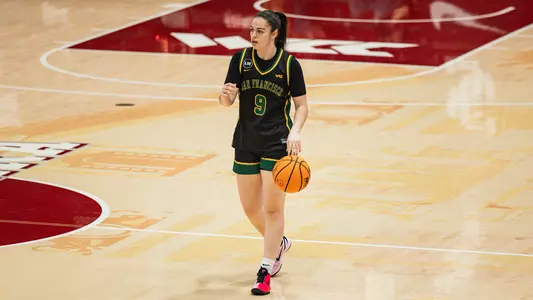 Aina Cargol dribbling at Santa Clara 2026