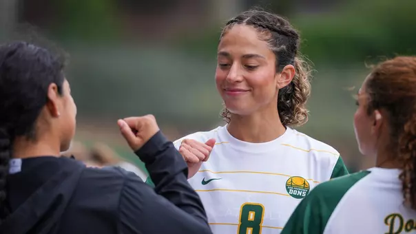 WSOC Bella Bonnett Fist Bump Pregame vs. CSU Bakersfield August 2026