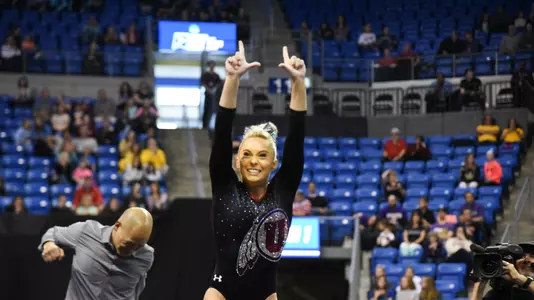 skinner_mykayla_ncaa vault champion