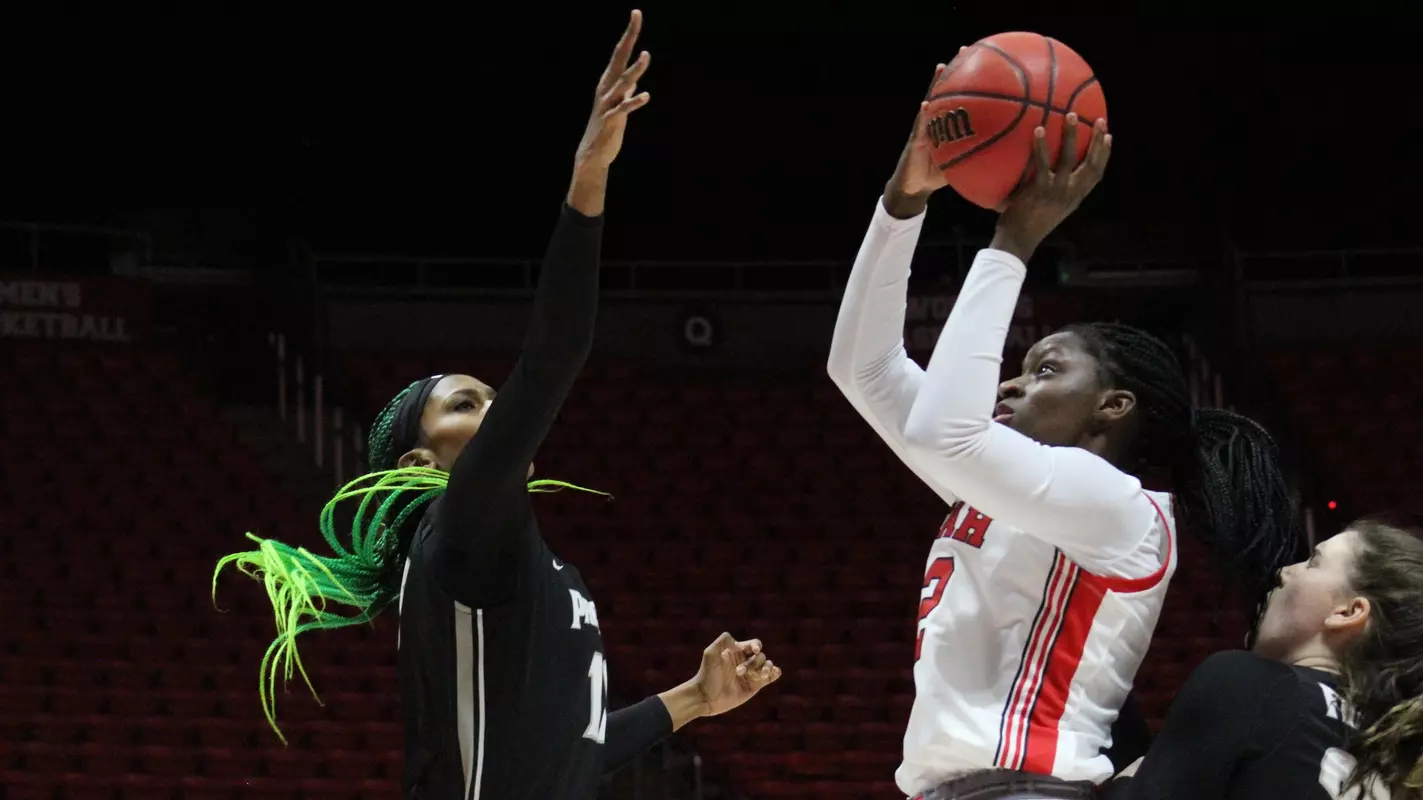 Lola Pendande vs. Providence