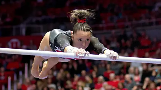 Maile O'Keefe vs. Kentucky on bars