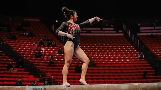 Cristal Isa - 2021 vs. Washington