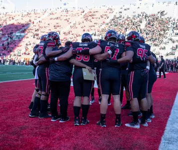 Defensive Line Huddle - Pregame vs. USC 2022